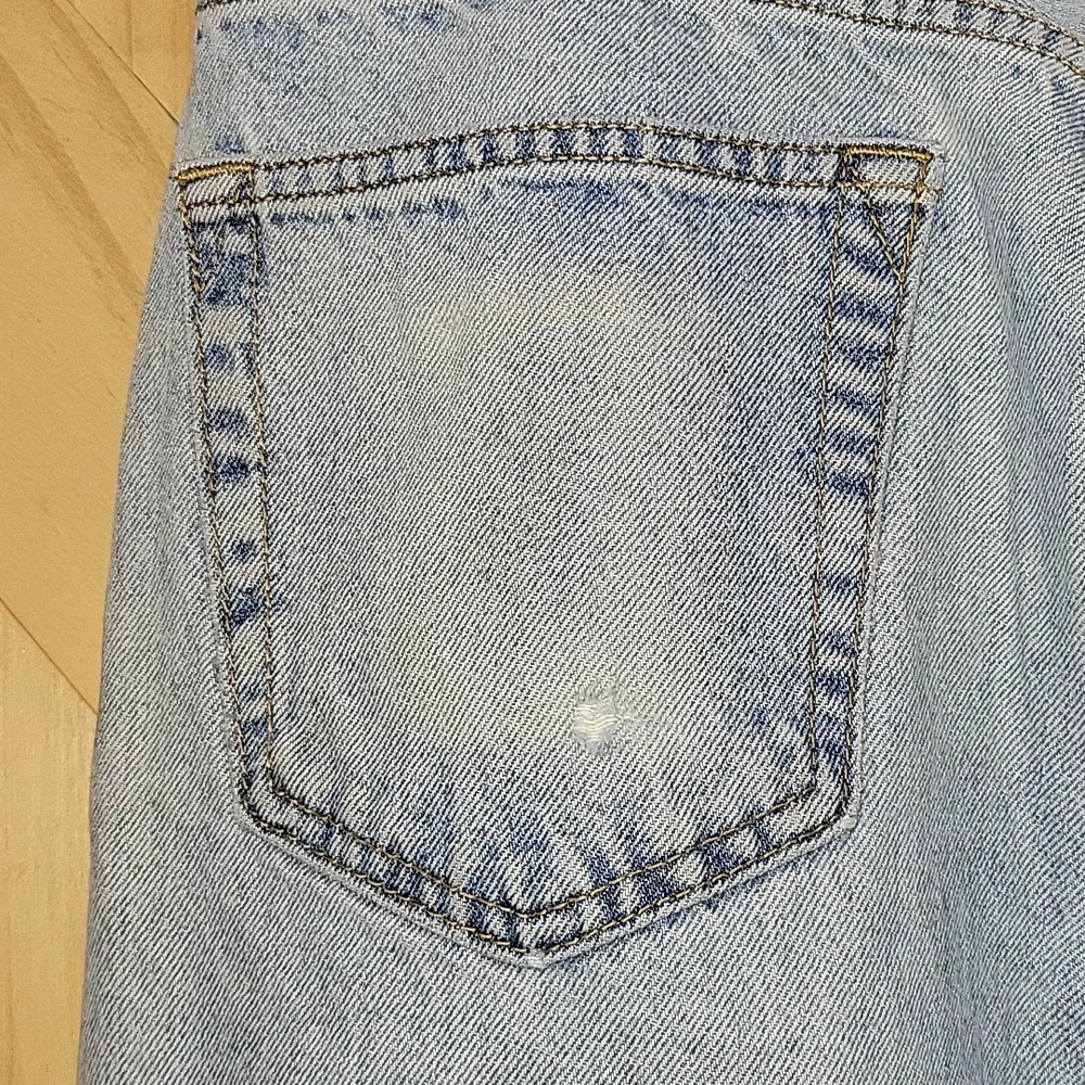 Levi's | Regular Fit Distressed Jeans | 36×32